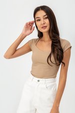 SORELLE DIAMOND NECKLINE KNIT TOP