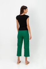 SORELLE DIAMOND NECKLINE KNIT TOP