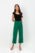 SORELLE DIAMOND NECKLINE KNIT TOP