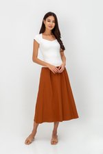 SORELLE DIAMOND NECKLINE KNIT TOP
