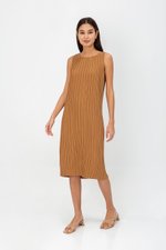 ZANIA PLEATED MIDI COLUMN DRESS W BELT