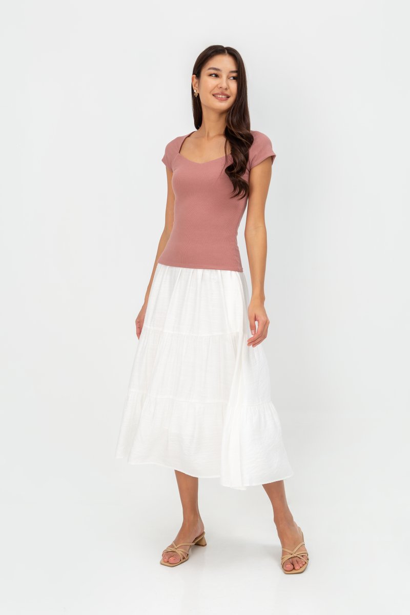 SORELLE DIAMOND NECKLINE KNIT TOP