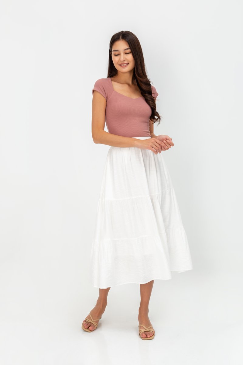 SORELLE DIAMOND NECKLINE KNIT TOP
