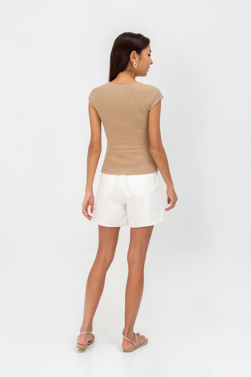 SORELLE DIAMOND NECKLINE KNIT TOP
