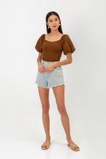 AMAELIA PUFF SLEEVE SMOCKED TOP