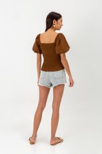 AMAELIA PUFF SLEEVE SMOCKED TOP
