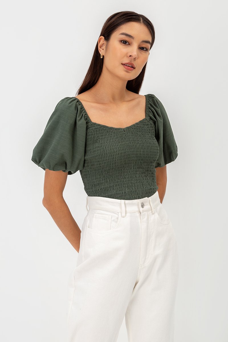 AMAELIA PUFF SLEEVE SMOCKED TOP