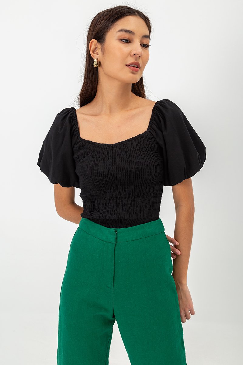 AMAELIA PUFF SLEEVE SMOCKED TOP