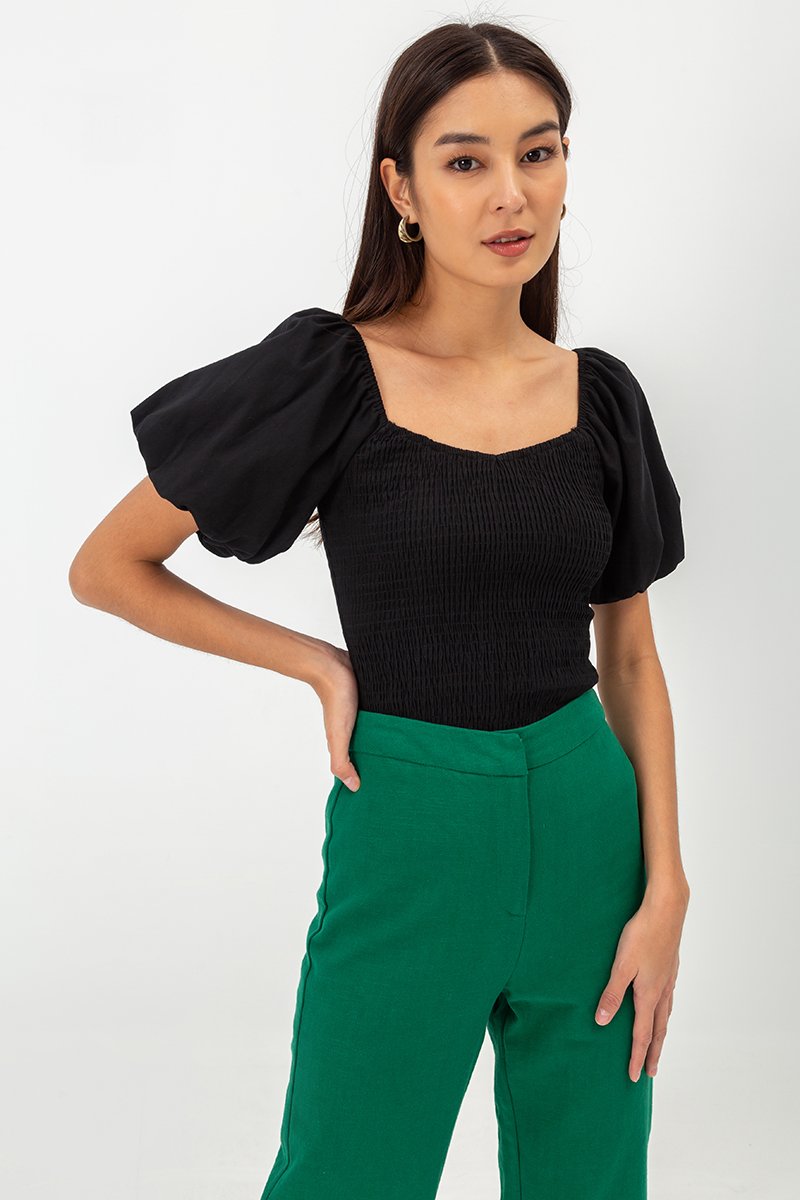 AMAELIA PUFF SLEEVE SMOCKED TOP