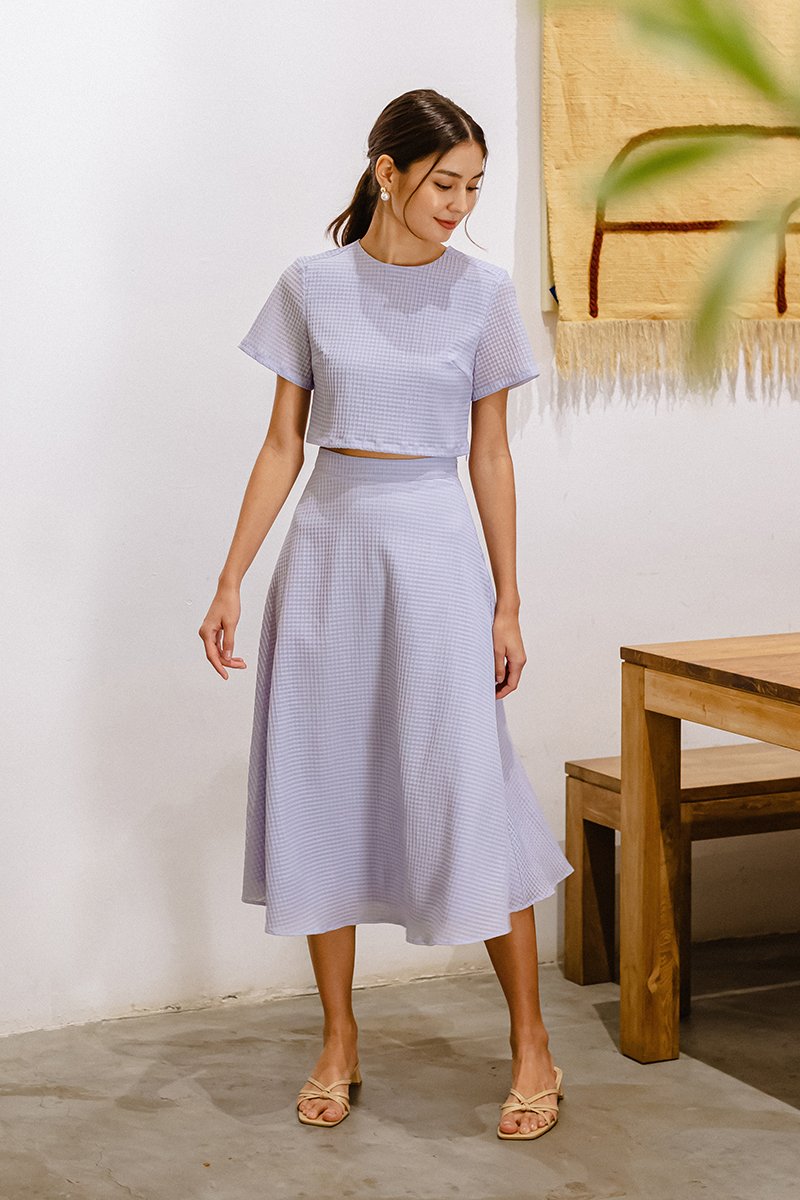 LERANE TEXTURED BOXY CROP TOP