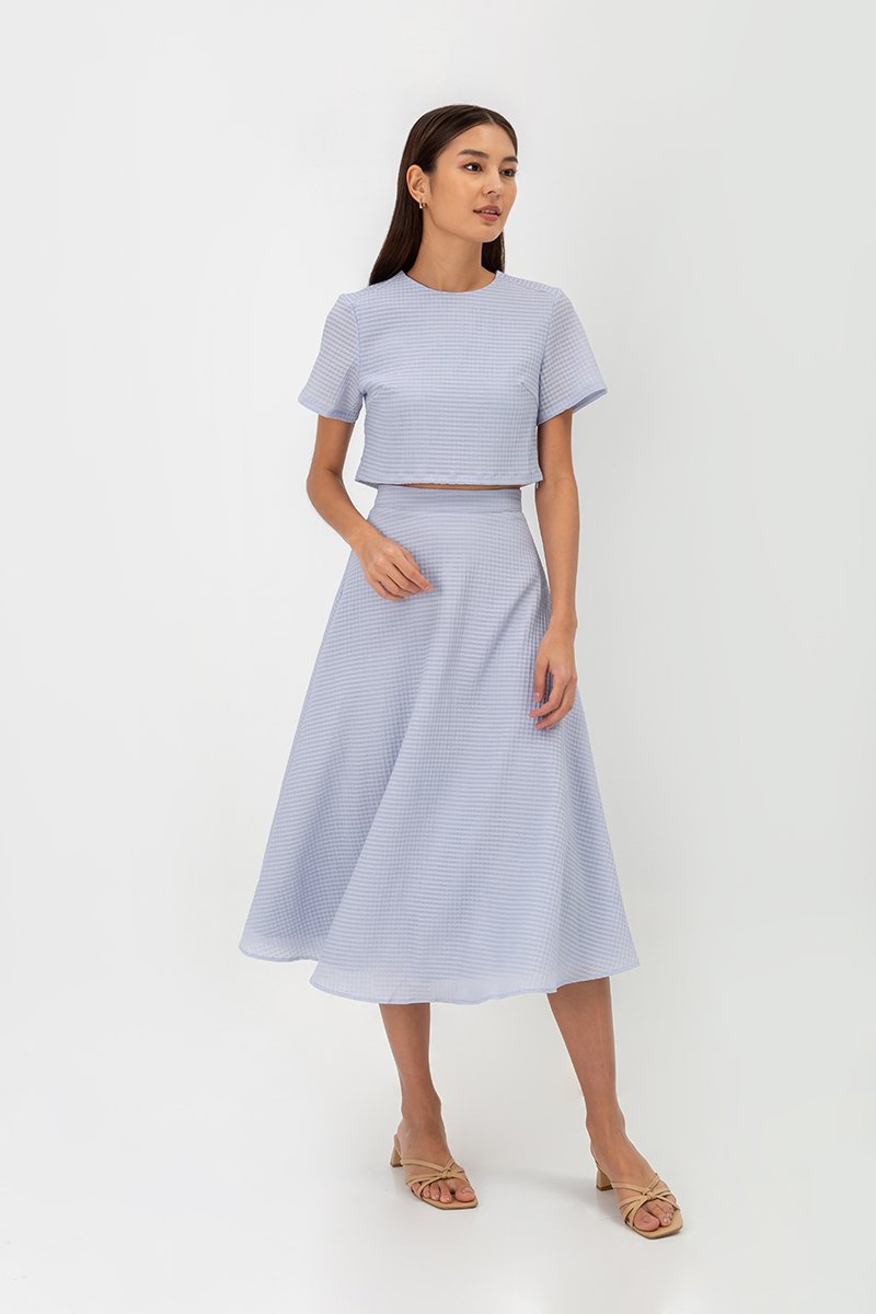 LERANE TEXTURED BOXY CROP TOP