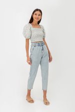 DASHA FLORAL SMOCKED PUFF SLEEVE TOP DASHA FLORAL SMOCKED PUFF SLEEVE TOP