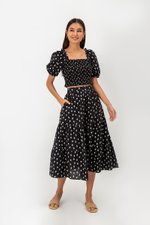 DASHA FLORAL SMOCKED PUFF SLEEVE TOP DASHA FLORAL SMOCKED PUFF SLEEVE TOP