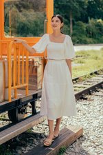 INARA MUSLIN SMOCKED PUFF SLEEVE CROP TOP INARA MUSLIN SMOCKED PUFF SLEEVE CROP TOP