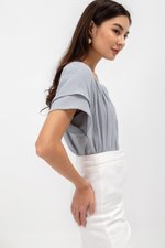 ADAHLIA V NECK BUTTONDOWN MUSLIN TOP