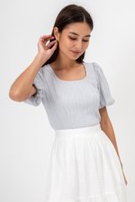 LICIA TEXTURED SCOOP NECK PUFF SLEEVE TOP