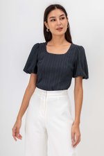 LICIA TEXTURED SCOOP NECK PUFF SLEEVE TOP