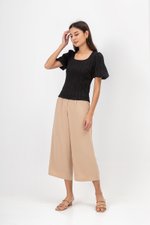 LICIA TEXTURED SCOOP NECK PUFF SLEEVE TOP