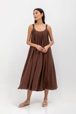 FAWN MUSLIN SCOOP NECK FLARED MAXI DRESS W SASH