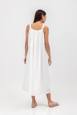 FAWN MUSLIN SCOOP NECK FLARED MAXI DRESS W SASH