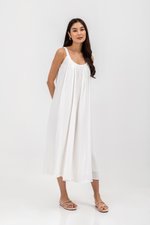 FAWN MUSLIN SCOOP NECK FLARED MAXI DRESS W SASH