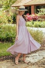 FAWN MUSLIN SCOOP NECK FLARED MAXI DRESS W SASH