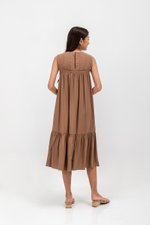 ADEENA BACK PLEAT MIDI DRESS W SASH