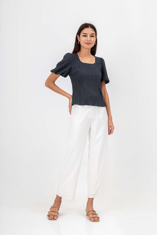 LICIA TEXTURED SCOOP NECK PUFF SLEEVE TOP
