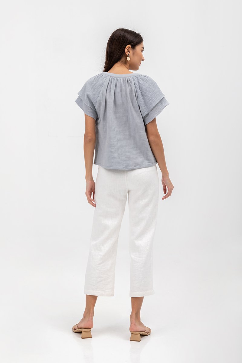 ADAHLIA V NECK BUTTONDOWN MUSLIN TOP