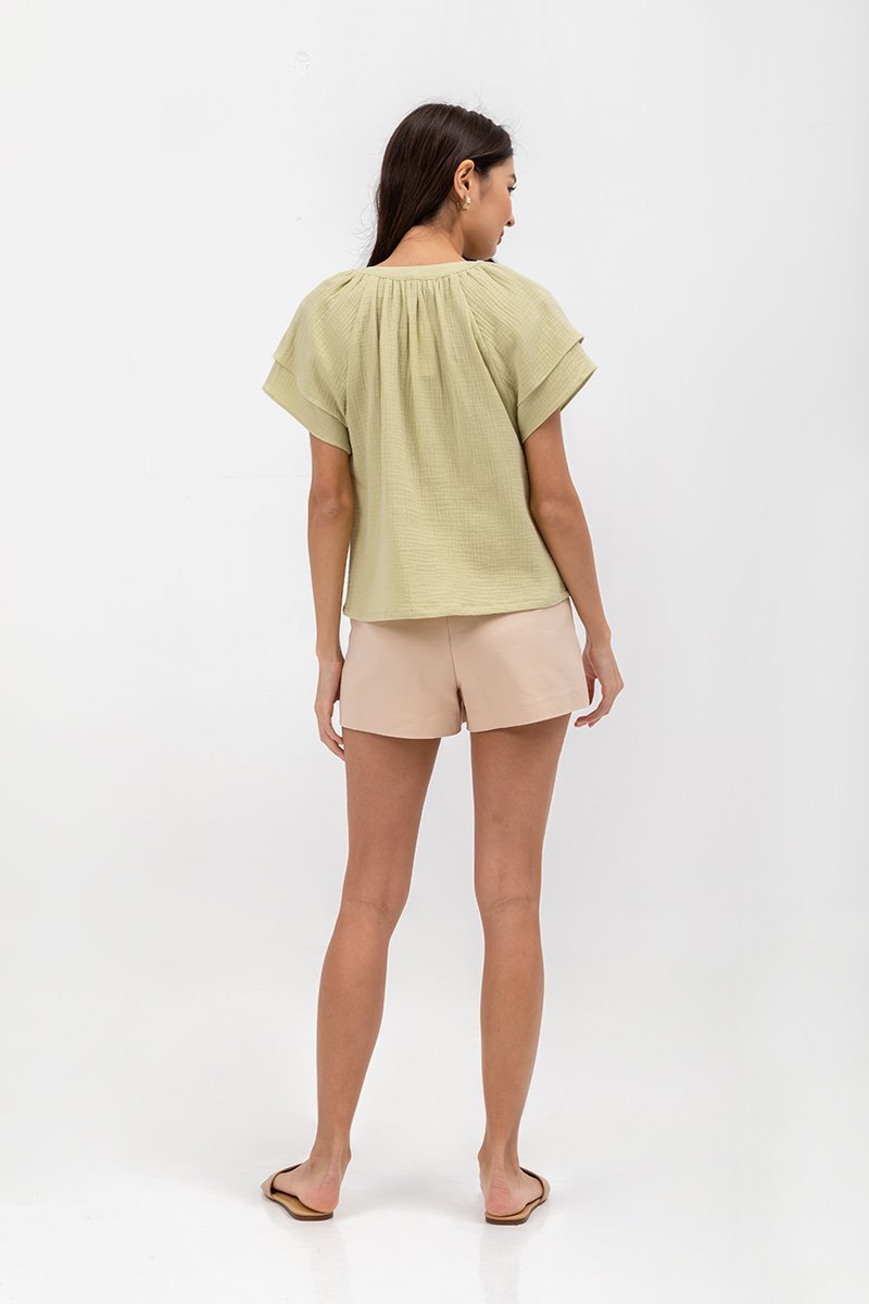 ADAHLIA V NECK BUTTONDOWN MUSLIN TOP