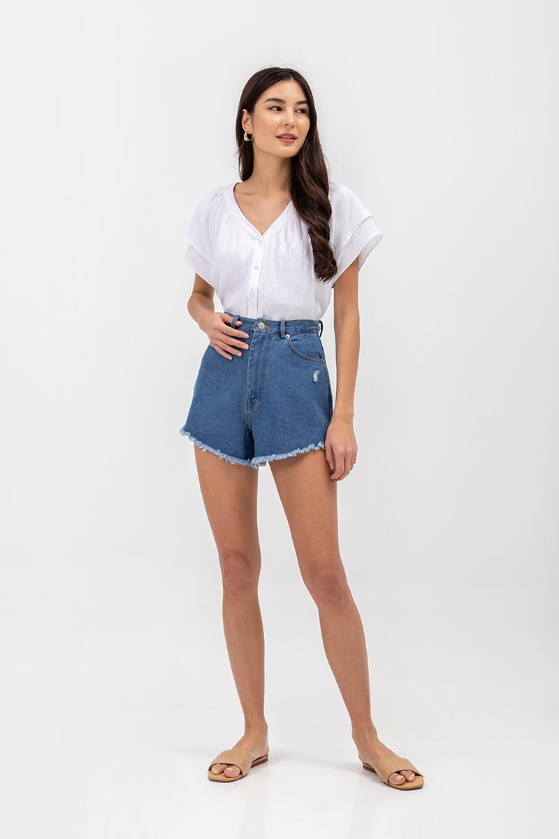 ADAHLIA V NECK BUTTONDOWN MUSLIN TOP