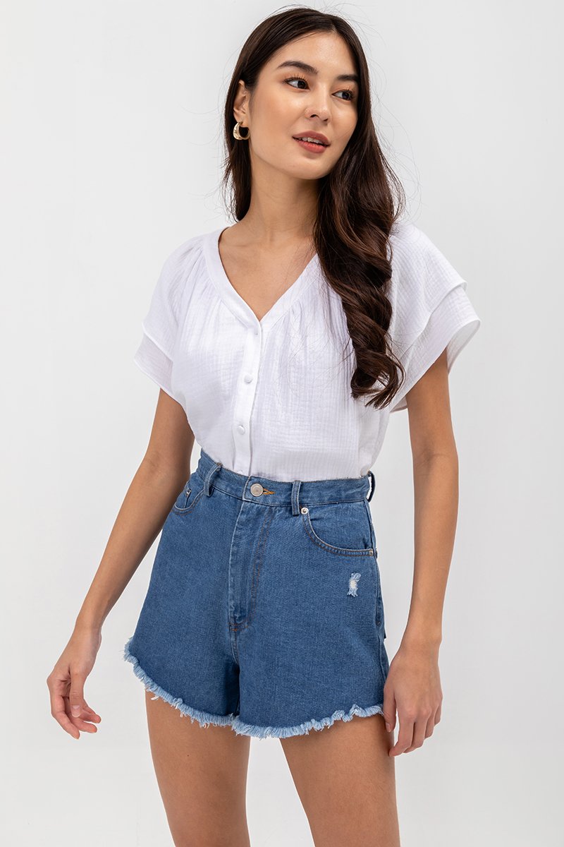 ADAHLIA V NECK BUTTONDOWN MUSLIN TOP