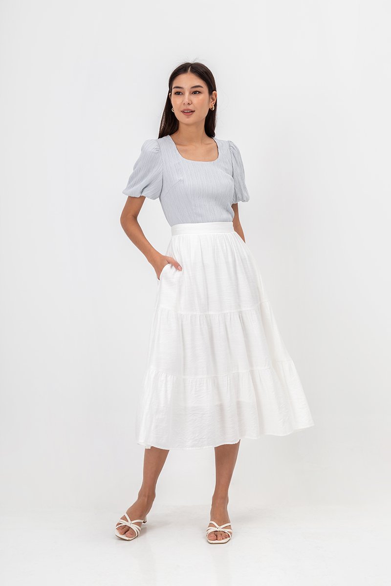 LICIA TEXTURED SCOOP NECK PUFF SLEEVE TOP