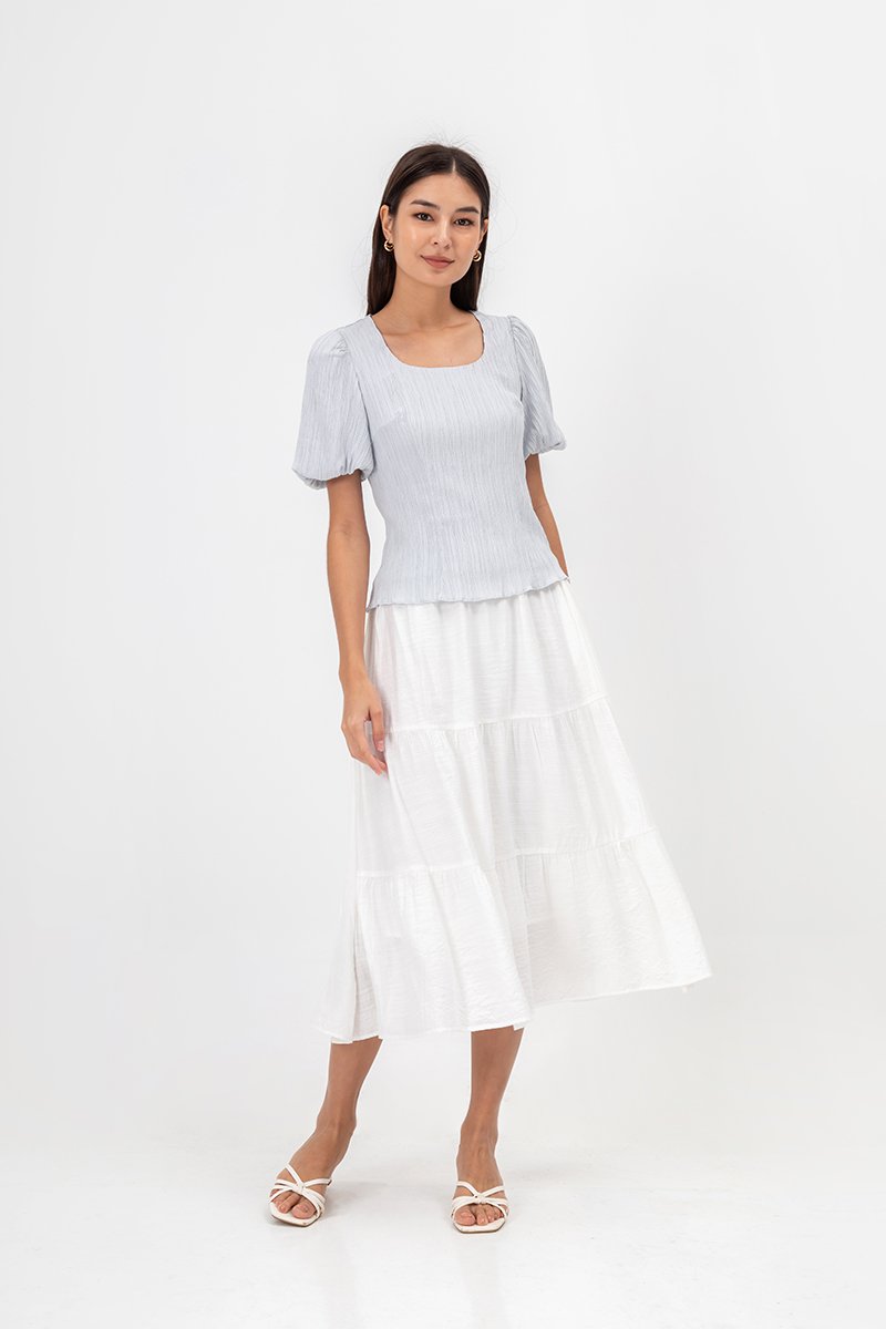 LICIA TEXTURED SCOOP NECK PUFF SLEEVE TOP