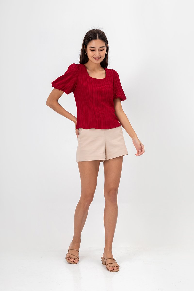LICIA TEXTURED SCOOP NECK PUFF SLEEVE TOP