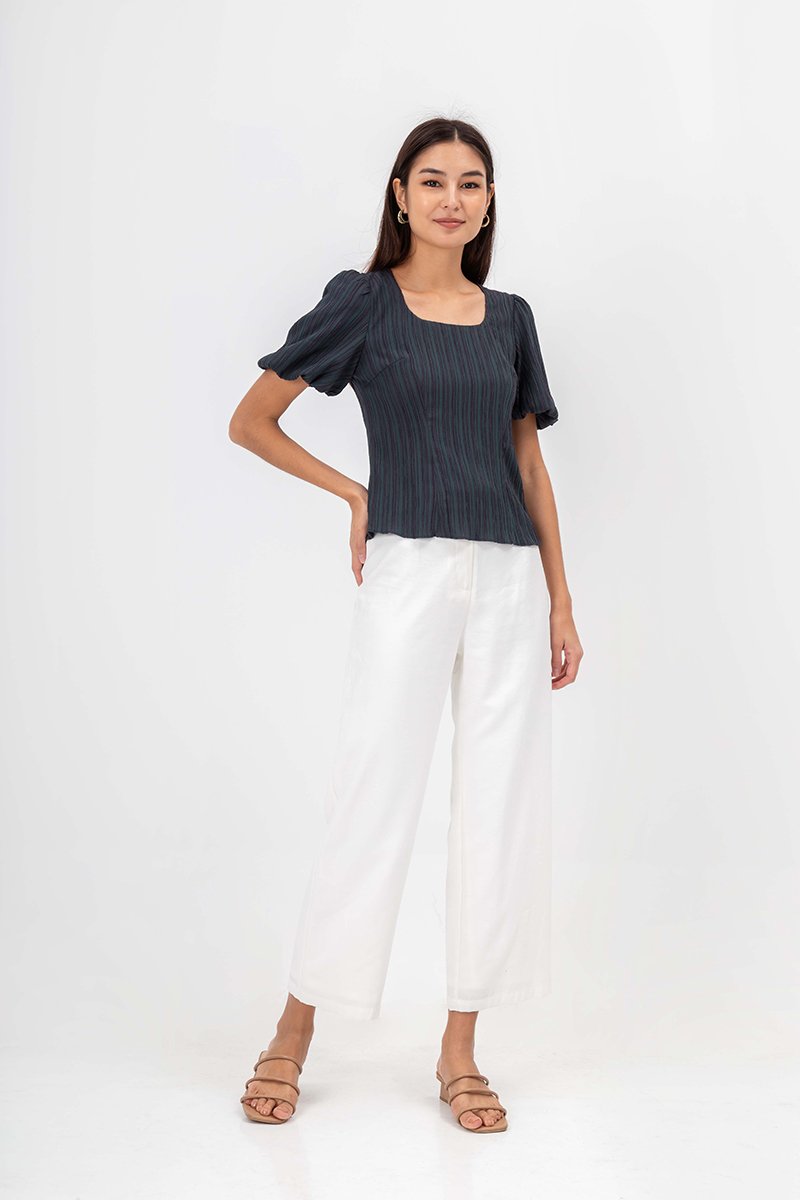 LICIA TEXTURED SCOOP NECK PUFF SLEEVE TOP