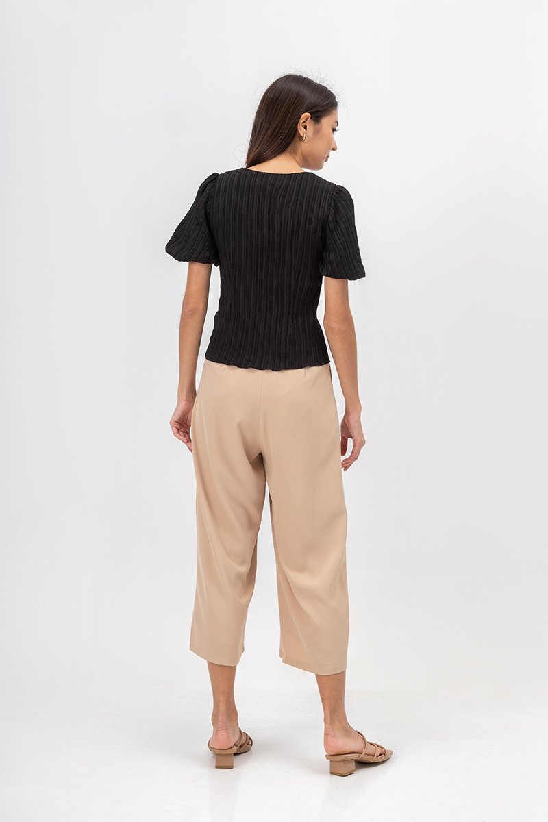 LICIA TEXTURED SCOOP NECK PUFF SLEEVE TOP