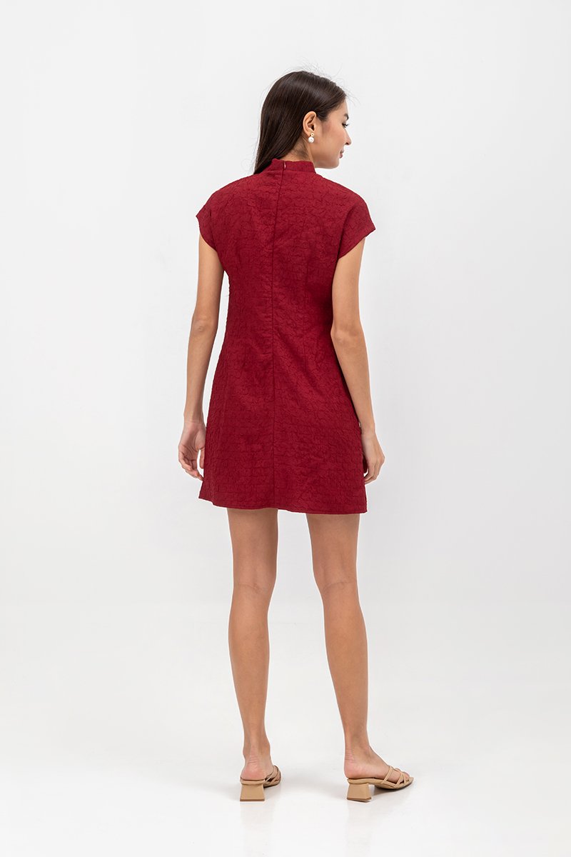 OVIDIA TEXTURED CAP SLEEVE CHEONGSAM