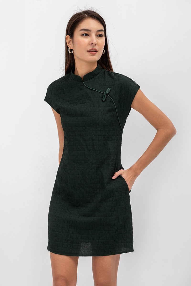 OVIDIA TEXTURED CAP SLEEVE CHEONGSAM